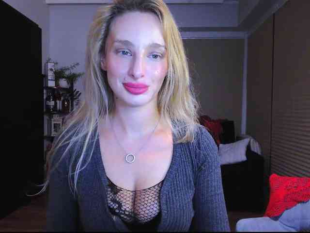 Model: MarilynShow