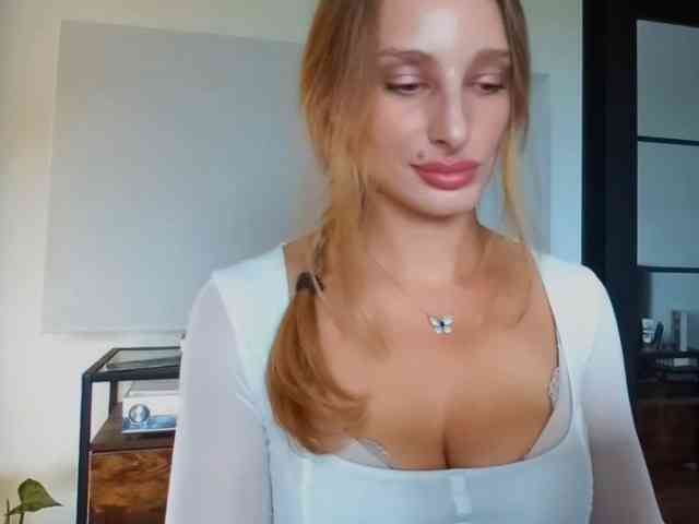 MarilynShow webcam