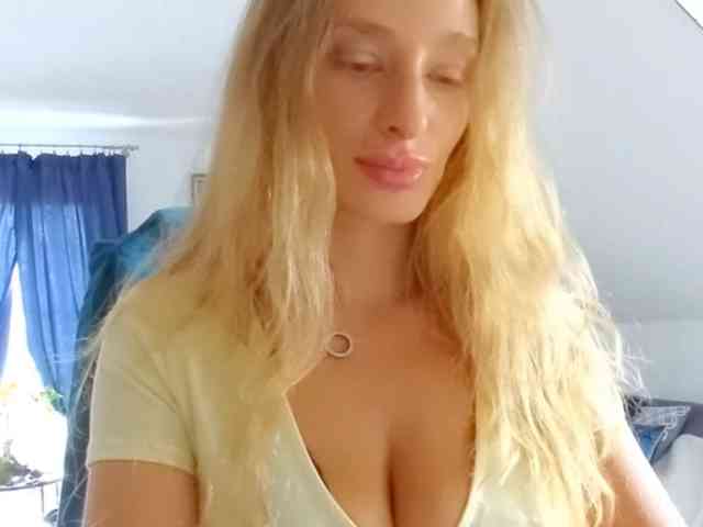MarilynShow webcam