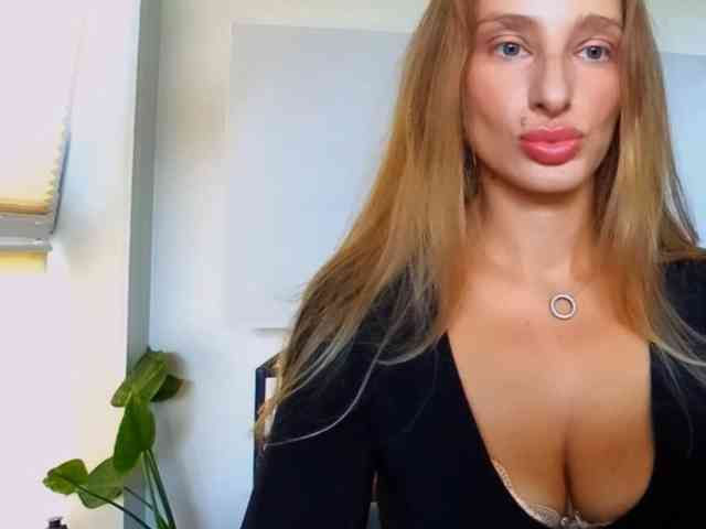 MarilynShow webcam