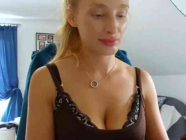 MarilynShow webcam