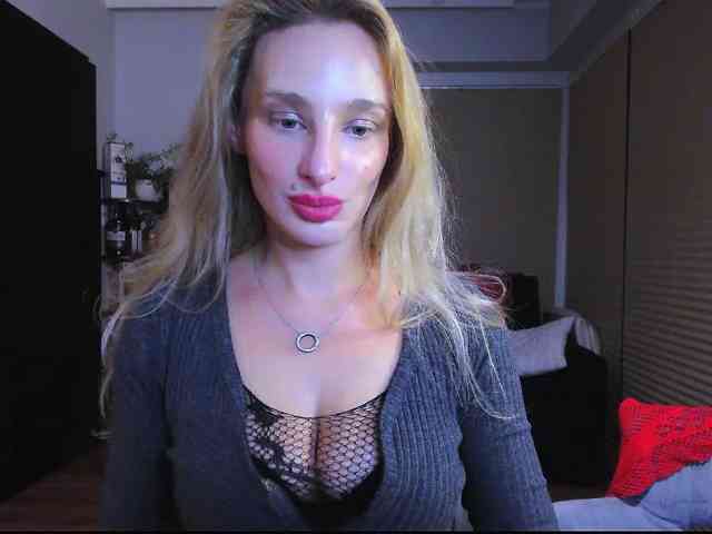 Model: MarilynShow
