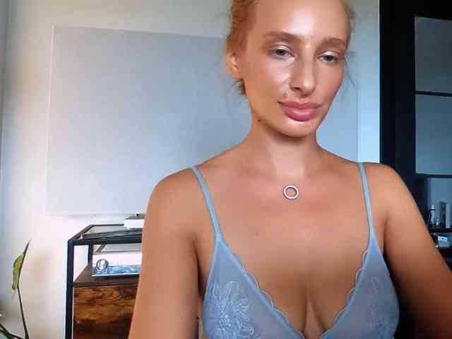 MarilynShow webcam