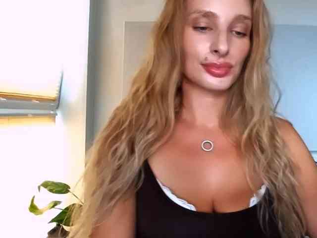 MarilynShow webcam
