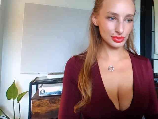 MarilynShow webcam