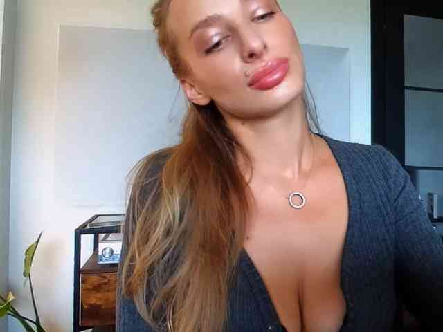 MarilynShow webcam