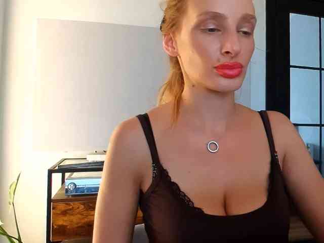 MarilynShow webcam