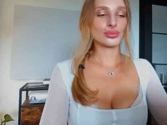 MarilynShow webcam