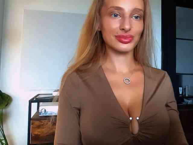 MarilynShow webcam