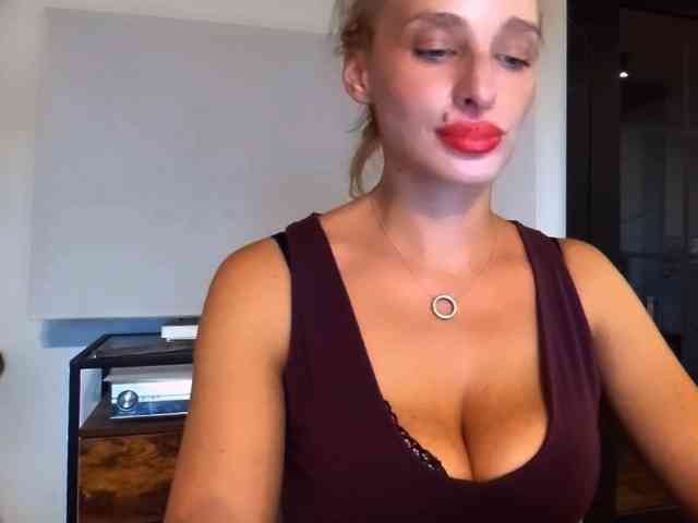 MarilynShow webcam