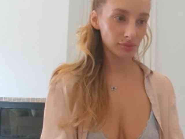 MarilynShow webcam