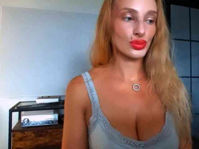 MarilynShow webcam