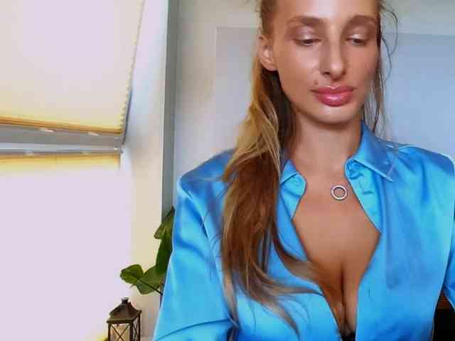 MarilynShow webcam