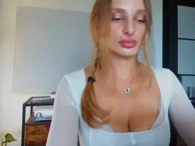 MarilynShow webcam