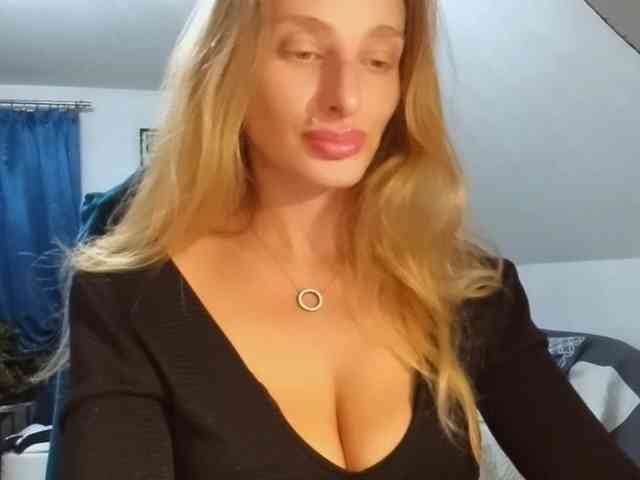 MarilynShow webcam