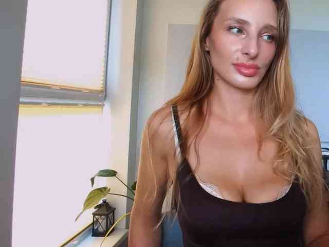 MarilynShow webcam