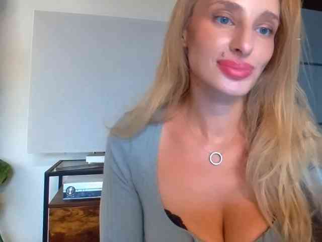 MarilynShow webcam