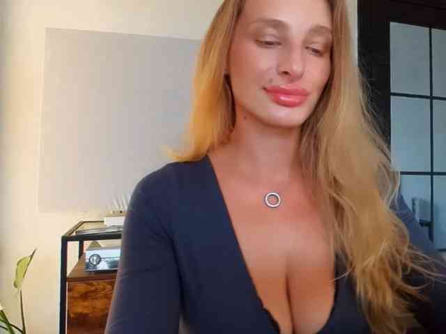 MarilynShow webcam