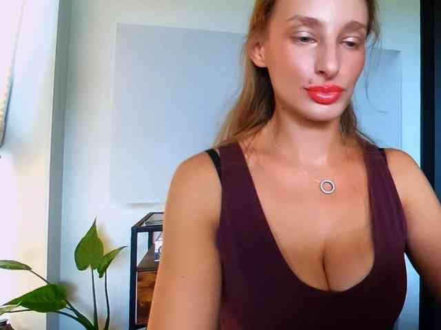 MarilynShow webcam