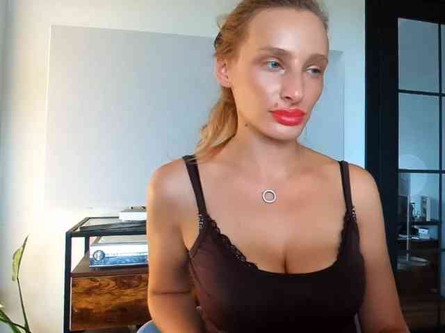 MarilynShow webcam