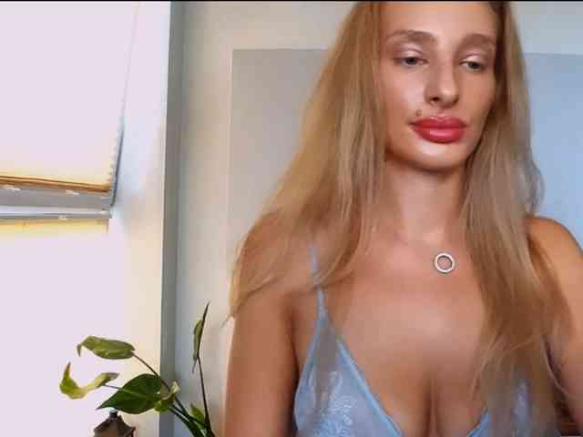 MarilynShow webcam