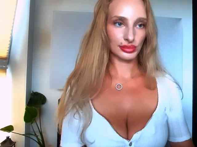 MarilynShow webcam