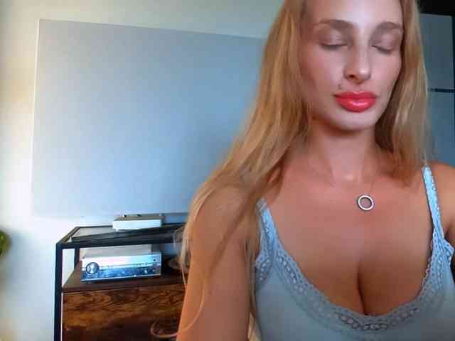 MarilynShow webcam