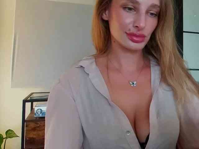 MarilynShow webcam