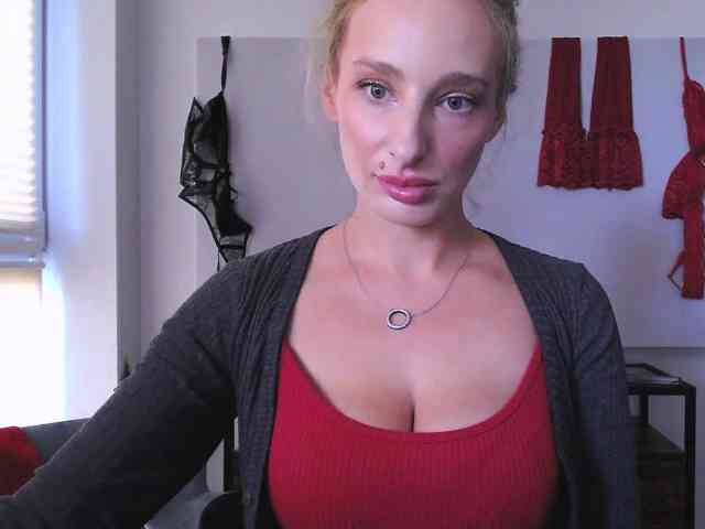 Model: MarilynShow