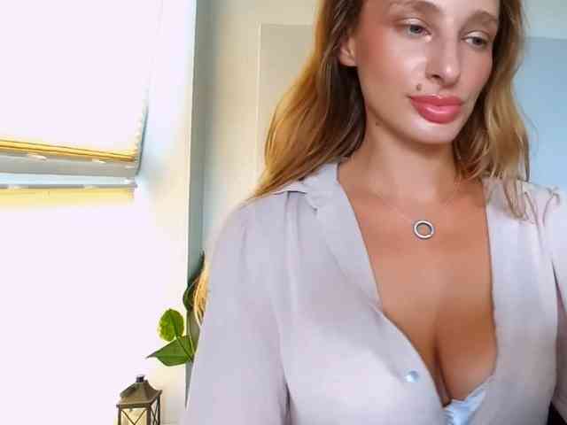 MarilynShow webcam