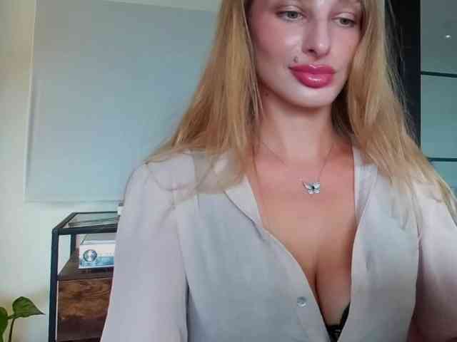 MarilynShow webcam
