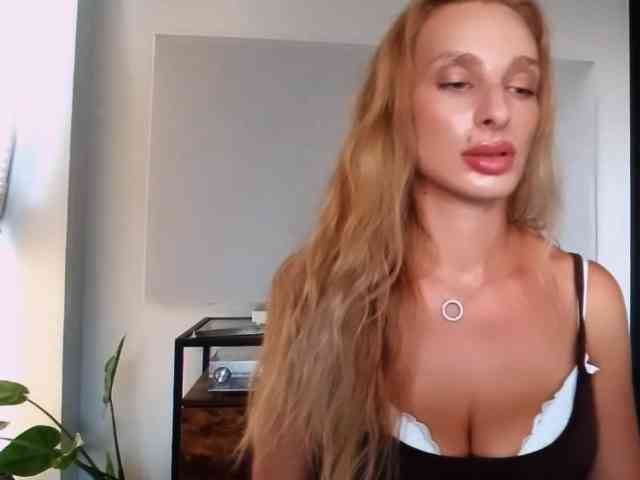 Model: MarilynShow