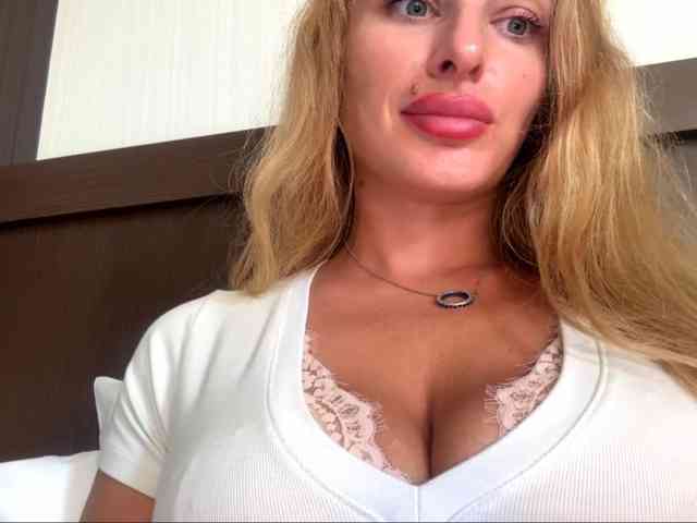 MarilynShow webcam
