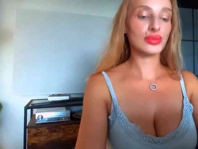 Model: MarilynShow