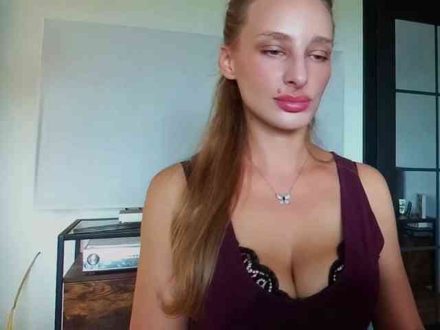 MarilynShow webcam