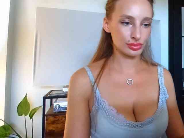 MarilynShow webcam