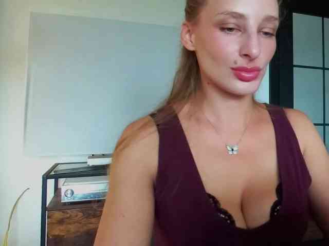 MarilynShow webcam