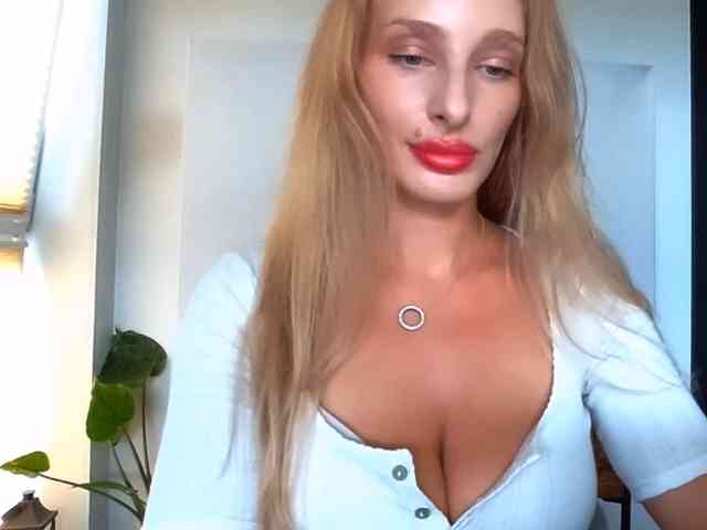MarilynShow webcam