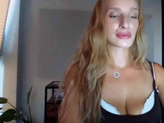 MarilynShow webcam