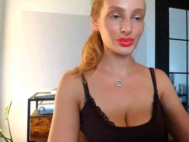 MarilynShow webcam