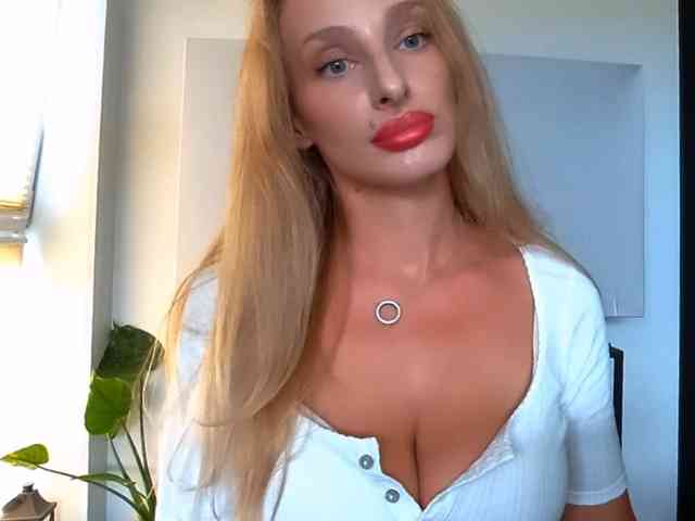 MarilynShow webcam