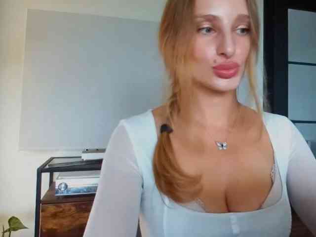 MarilynShow webcam
