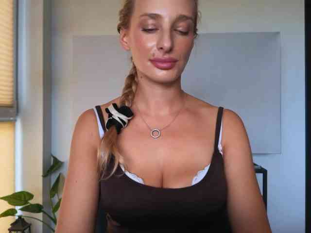 MarilynShow webcam