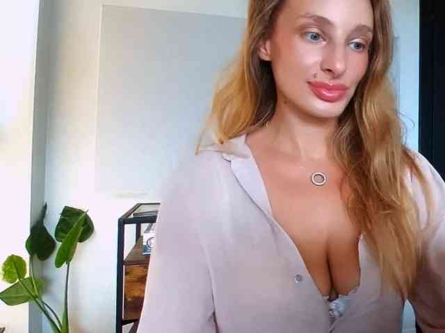MarilynShow webcam