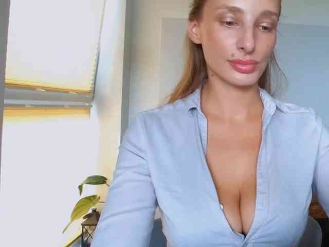 MarilynShow webcam