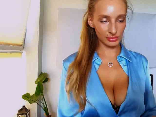 MarilynShow webcam