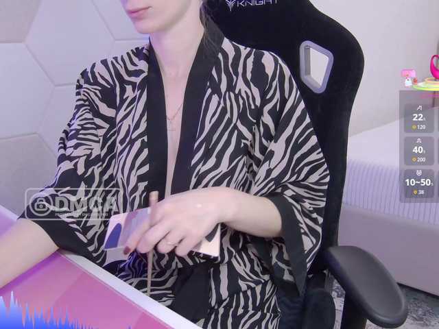 Sky-QueenI live cam on BongaCams