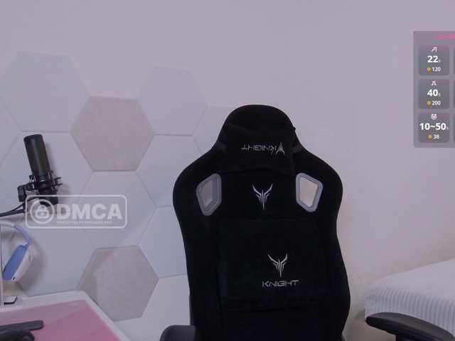 Sky-QueenI live cam on BongaCams