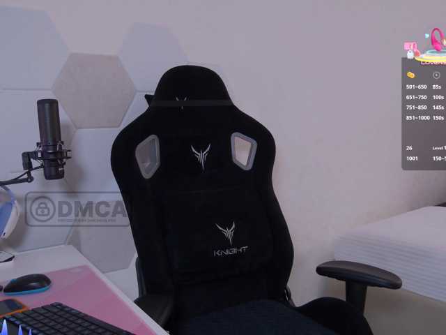 Sky-QueenI live cam on BongaCams