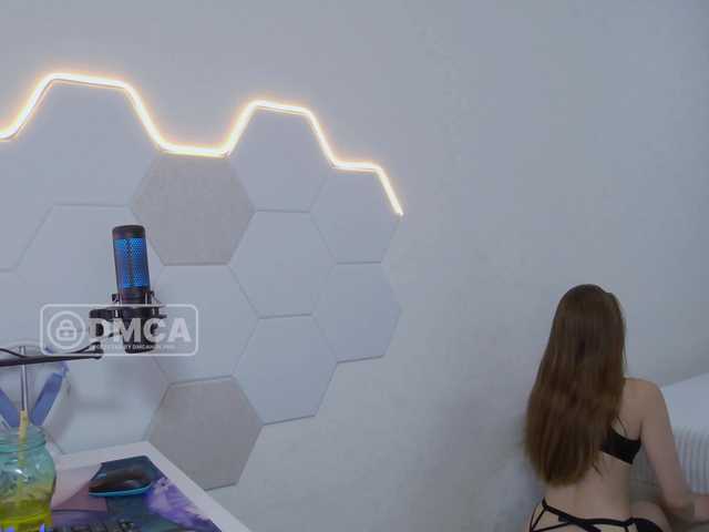 Sky-QueenI live cam on BongaCams
